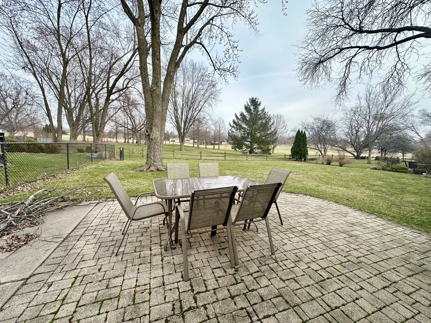 717 Slingerland Drive Schaumburg IL 60193