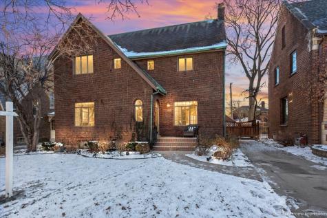9837 South Hamilton Avenue Chicago IL 60643