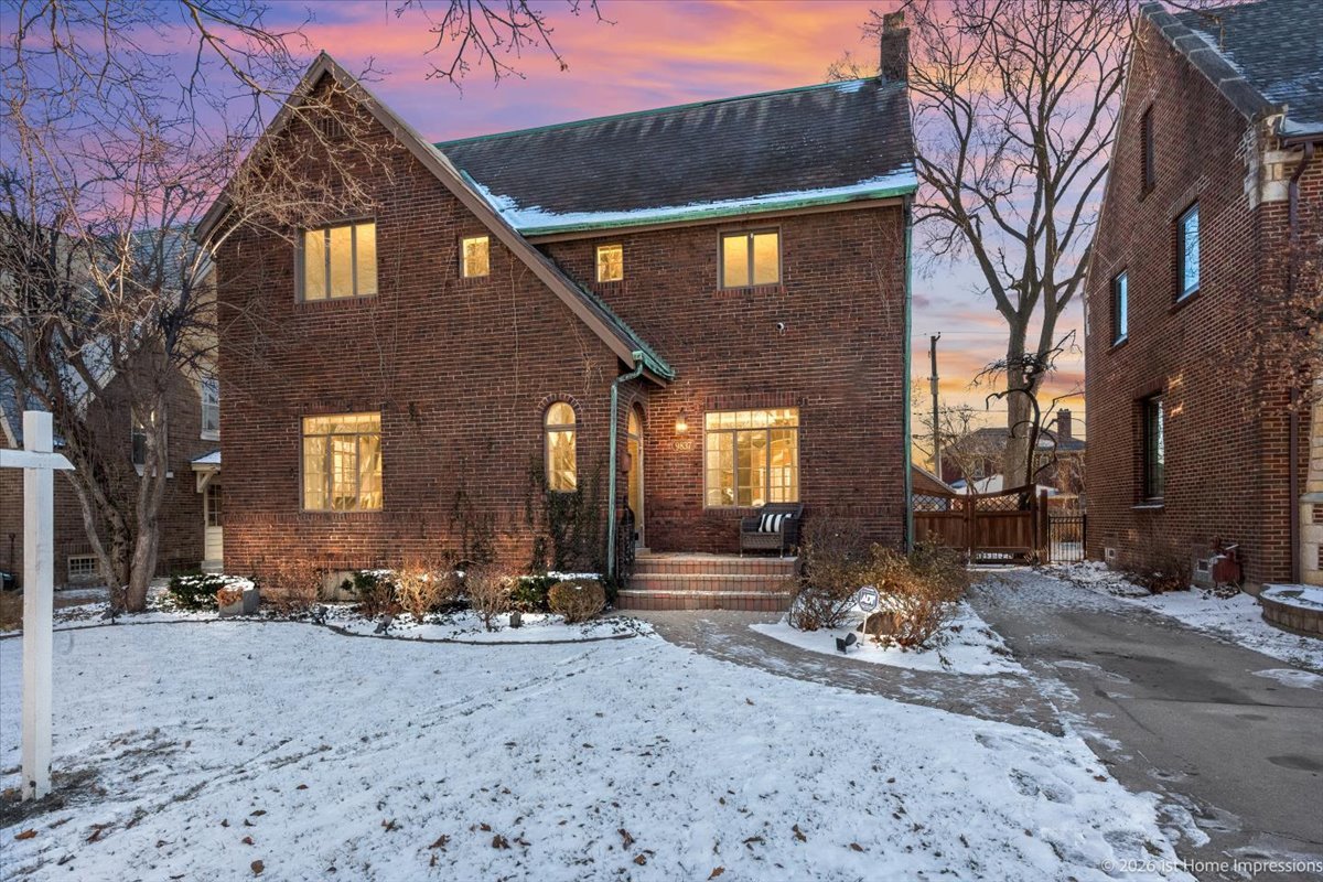 9837 South Hamilton Avenue Chicago IL 60643
