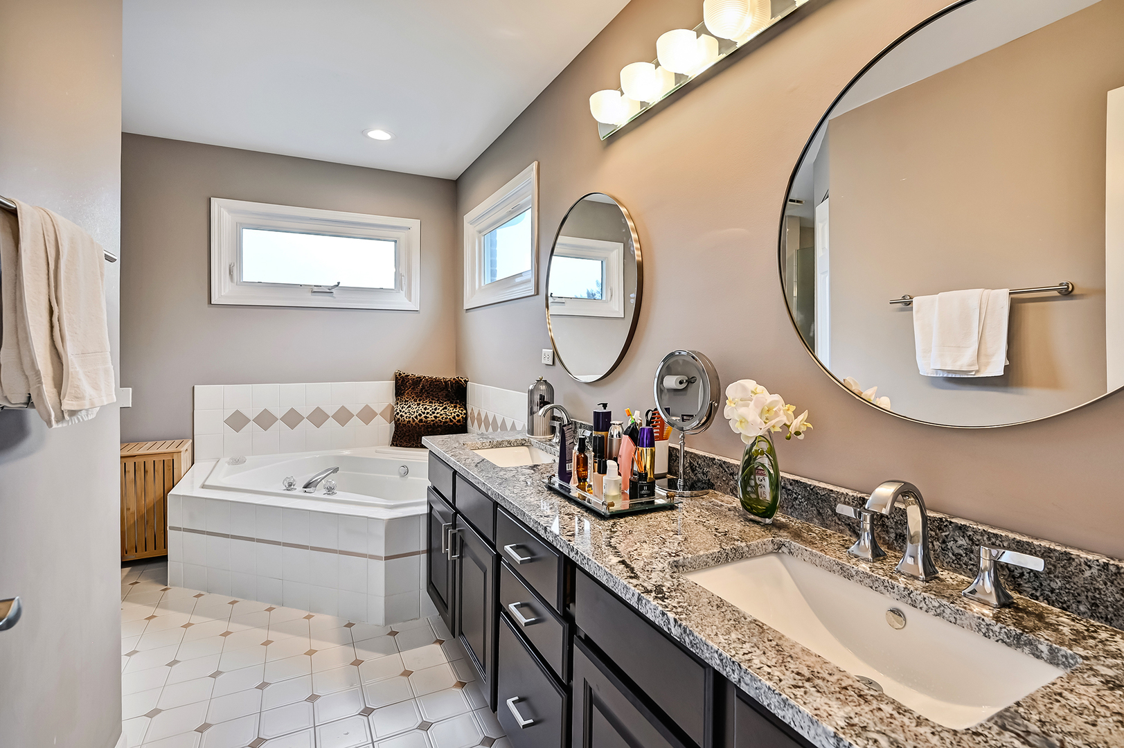 1770 West Windmill Court Addison IL 60101
