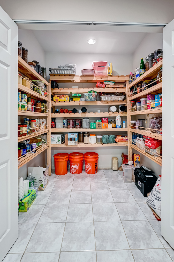 1770 West Windmill Court Addison IL 60101