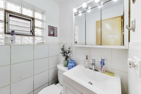 4849 North Central Avenue Chicago IL 60630