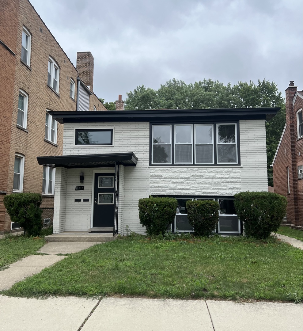 11315 South Avenue G Chicago IL 60617