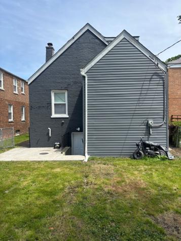 10944 South Wallace Street Chicago IL 60628