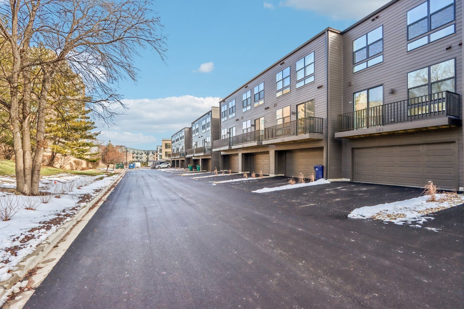 302 Summit Circle Lombard IL 60148