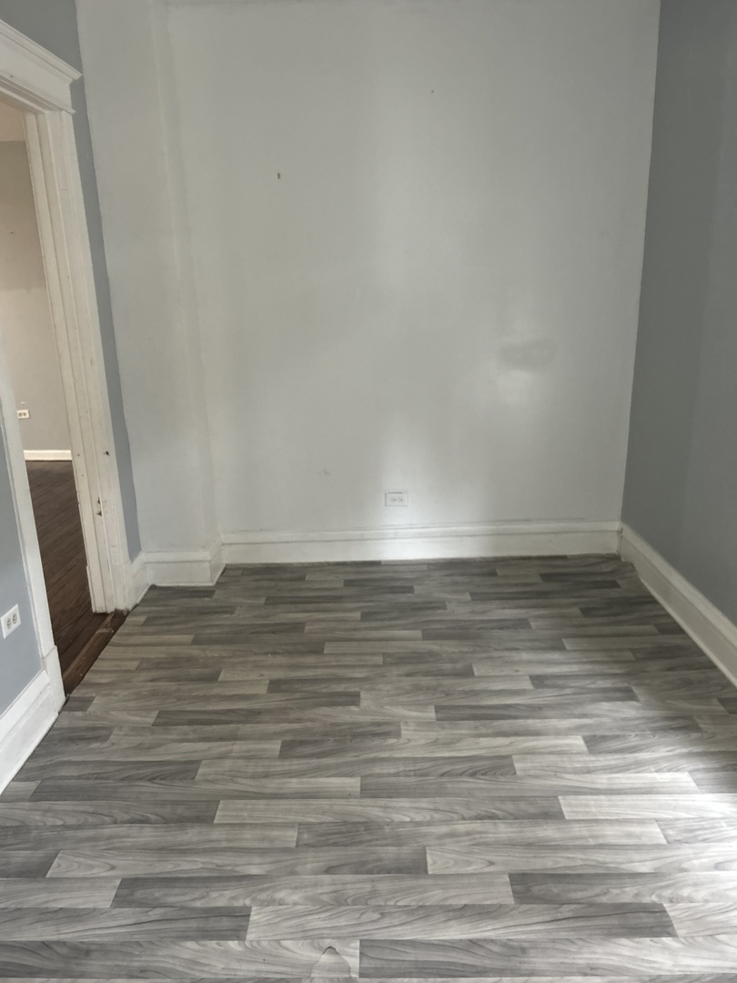 9326 South Manistee Avenue Chicago IL 60617