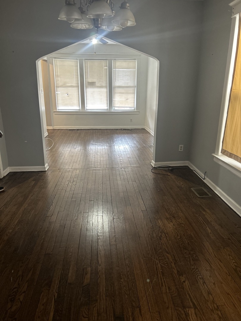 9326 South Manistee Avenue Chicago IL 60617