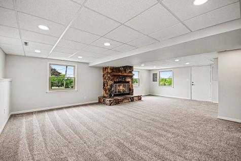 2 Briarcliff Road Montgomery IL 60538