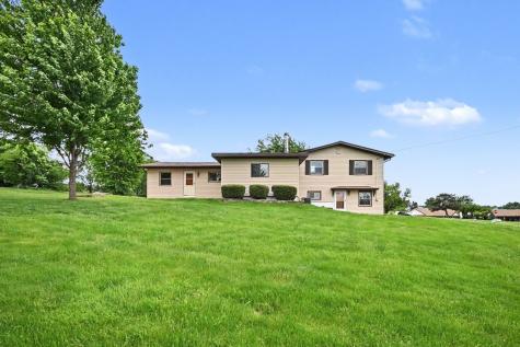2 Briarcliff Road Montgomery IL 60538