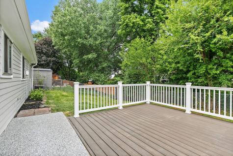 1000 Woodside Drive Roselle IL 60172