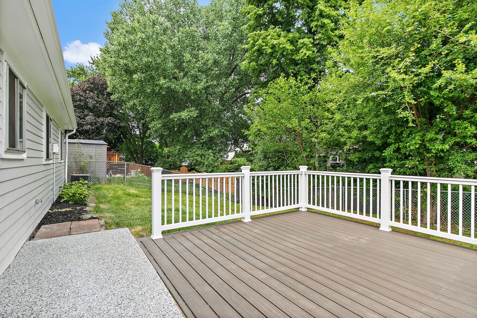 1000 Woodside Drive Roselle IL 60172