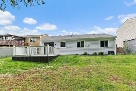 1000 Woodside Drive Roselle IL 60172