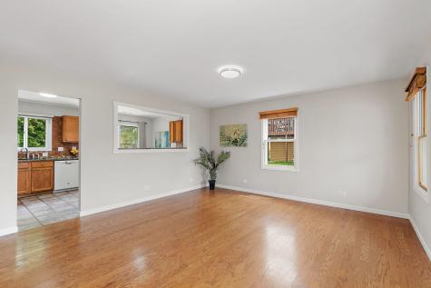 1000 Woodside Drive Roselle IL 60172