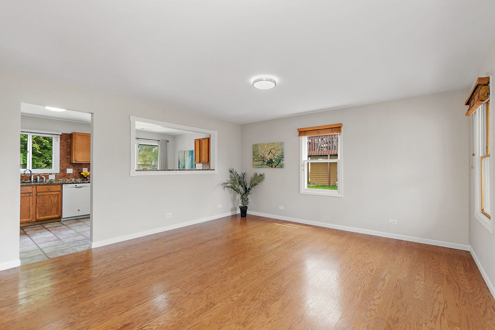 1000 Woodside Drive Roselle IL 60172