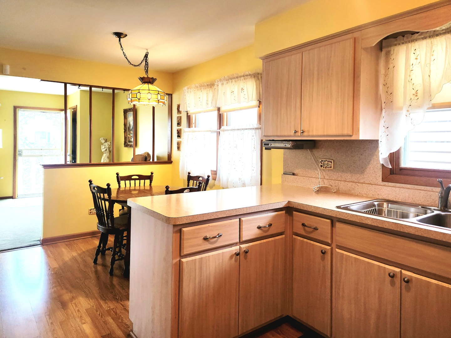 13418 South Mackinaw Avenue Chicago IL 60633
