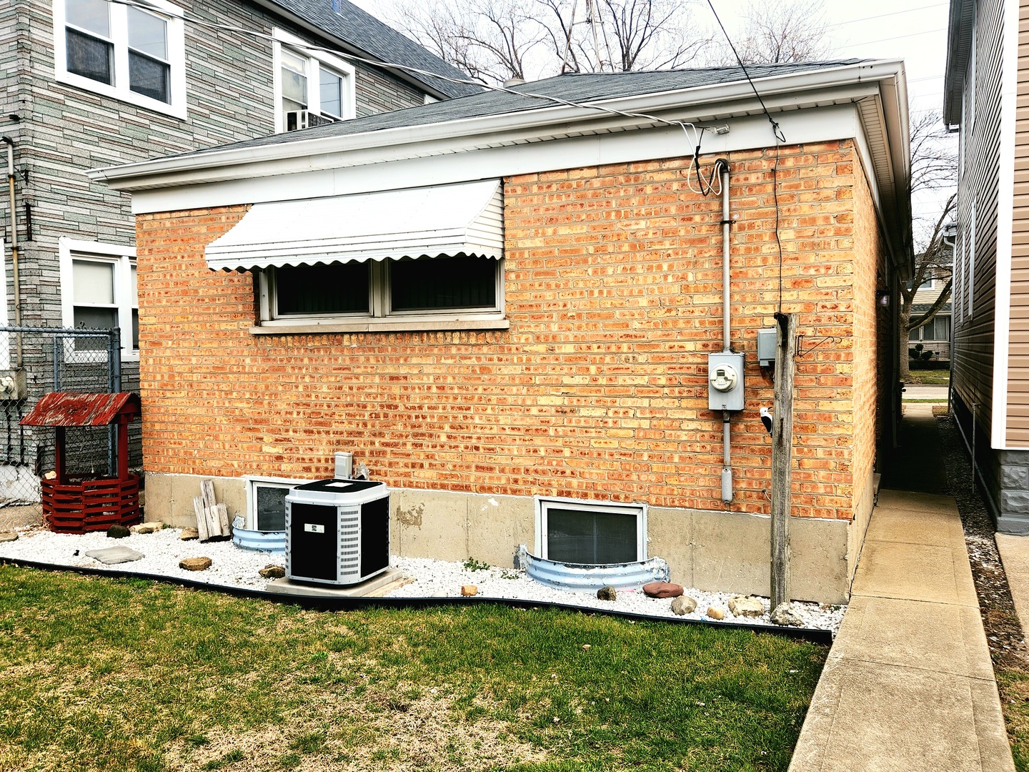 13418 South Mackinaw Avenue Chicago IL 60633