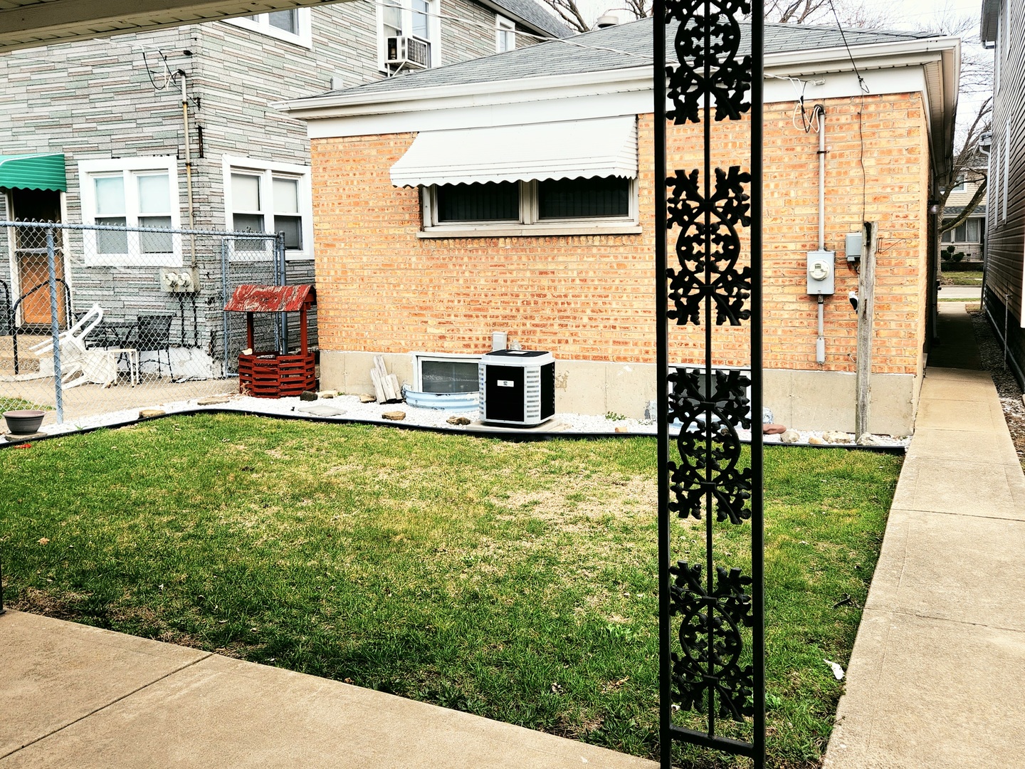 13418 South Mackinaw Avenue Chicago IL 60633