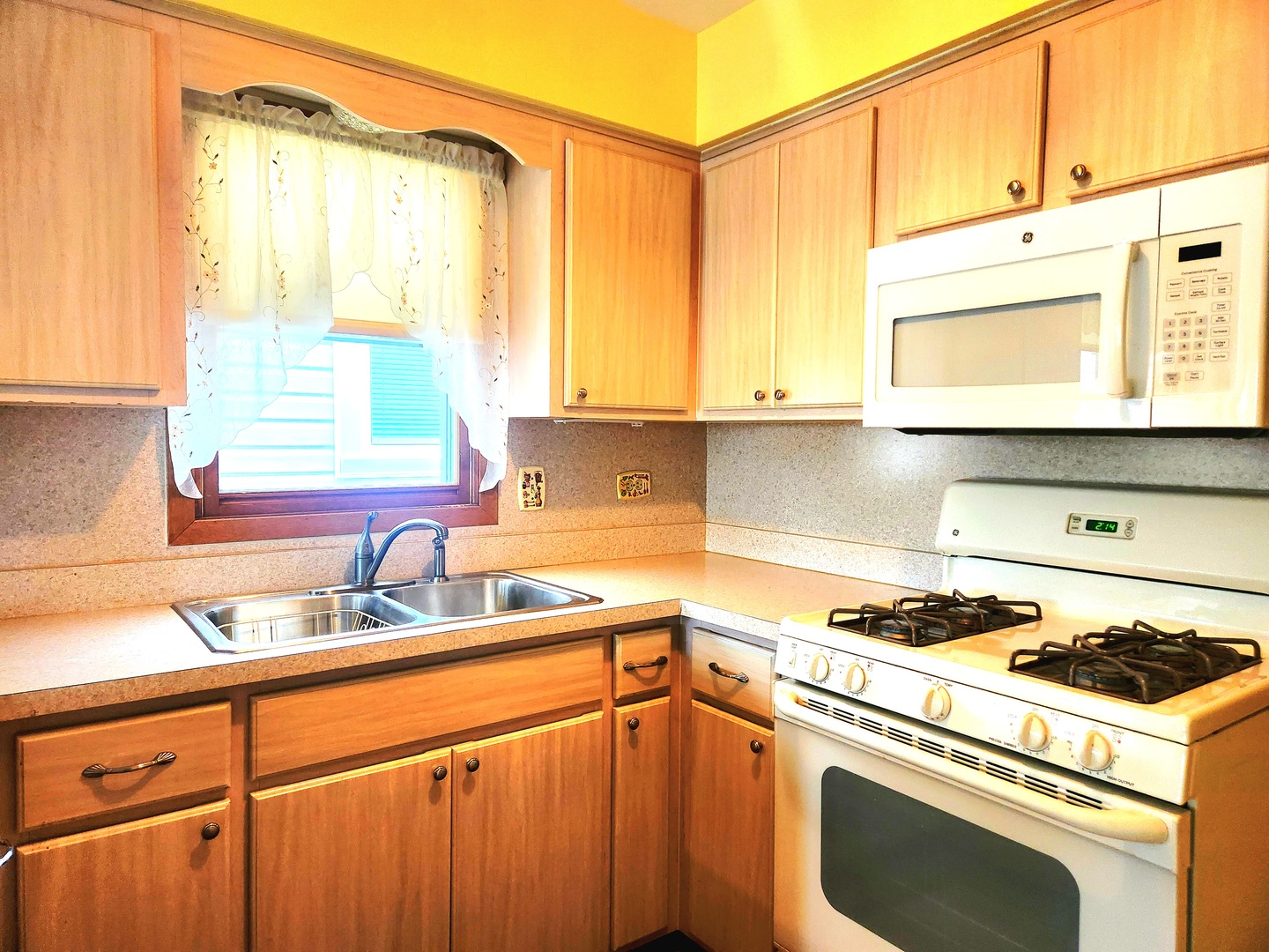13418 South Mackinaw Avenue Chicago IL 60633