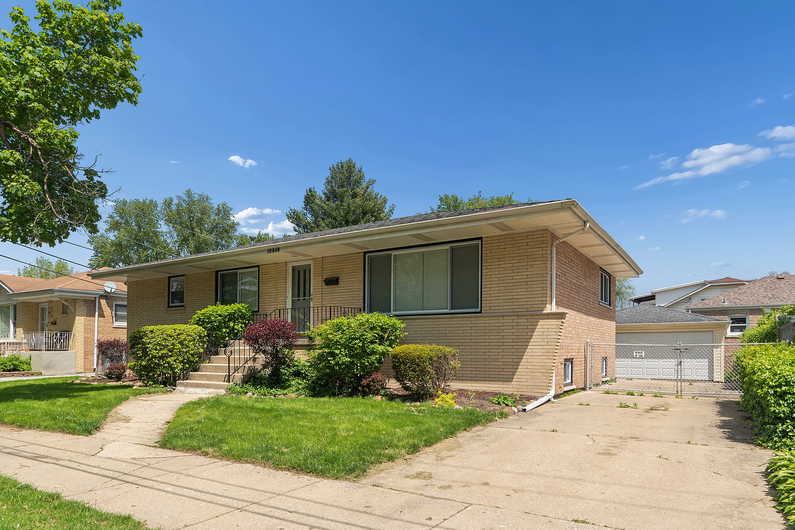 10849 South Christiana Avenue Chicago IL 60655