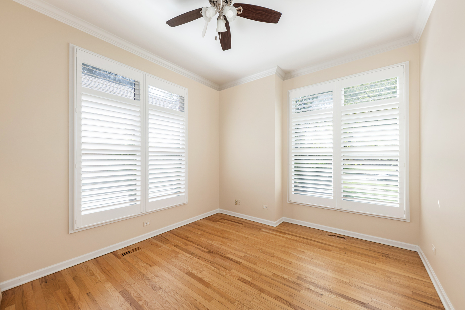 1437 Ambleside Circle Naperville IL 60540