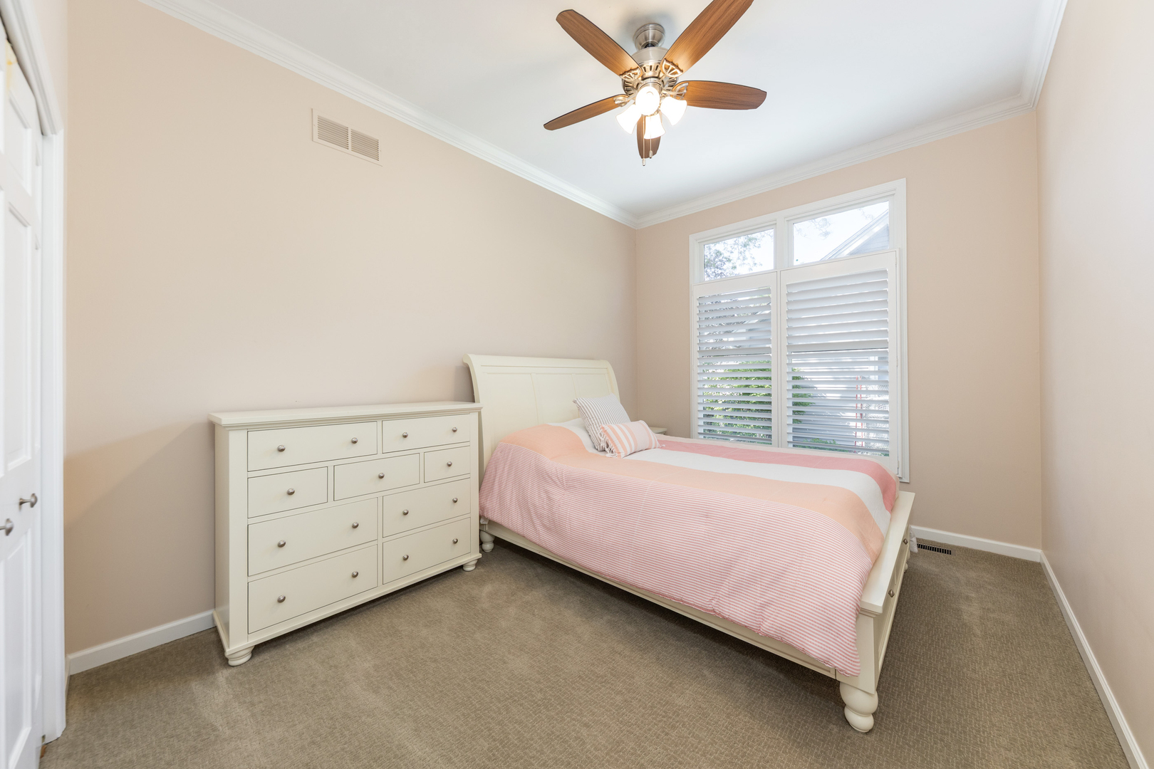 1437 Ambleside Circle Naperville IL 60540