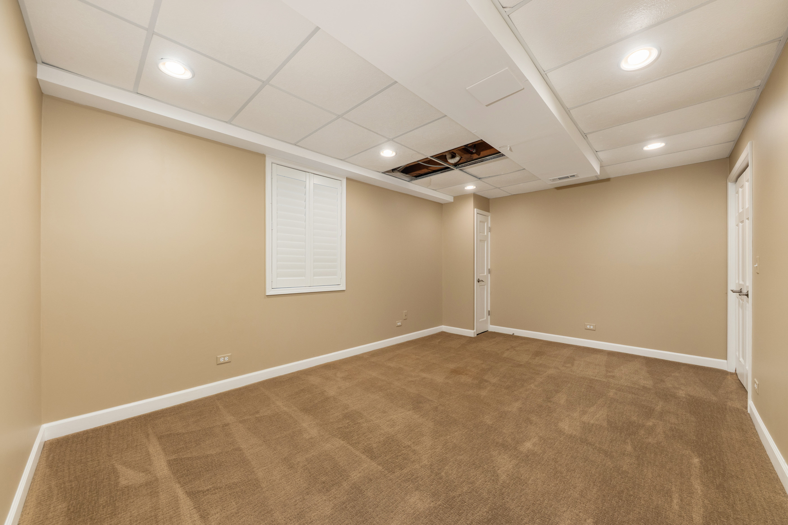 1437 Ambleside Circle Naperville IL 60540