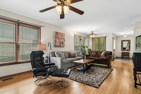 625 North Walden Drive Palatine IL 60067