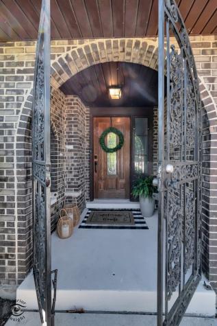 825 Walnut Drive Darien IL 60561