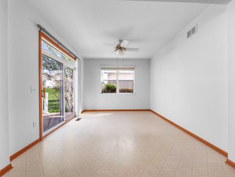 1566 Benzie Circle Romeoville IL 60446