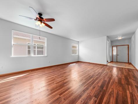 1566 Benzie Circle Romeoville IL 60446