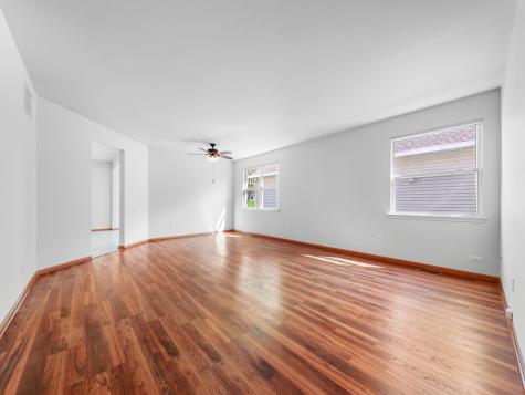 1566 Benzie Circle Romeoville IL 60446