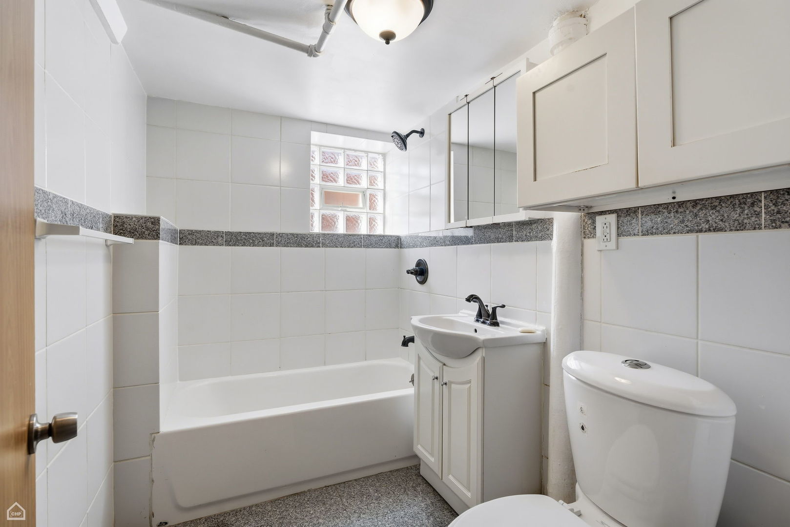 5015 West Cornelia Avenue Chicago IL 60641