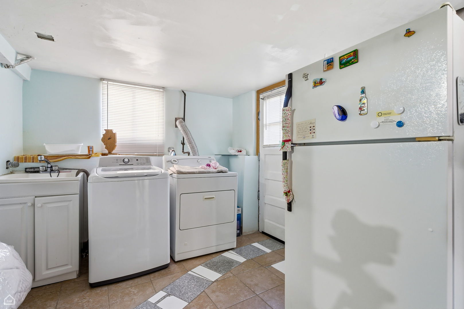 5015 West Cornelia Avenue Chicago IL 60641