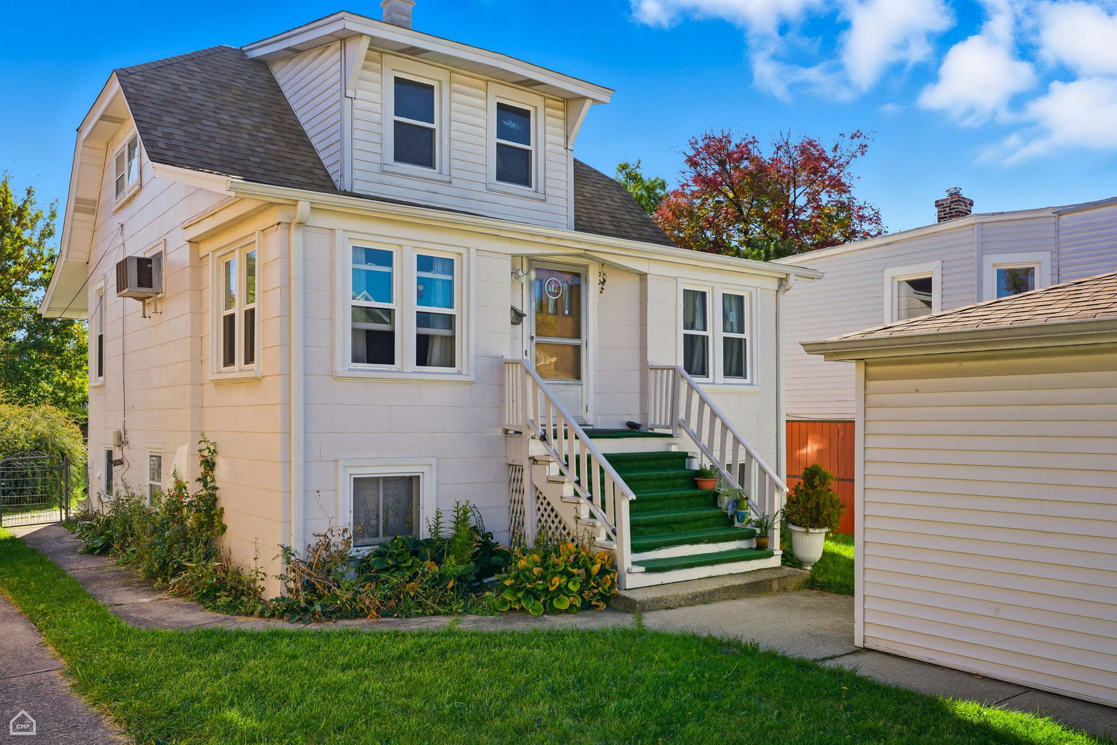 5015 West Cornelia Avenue Chicago IL 60641