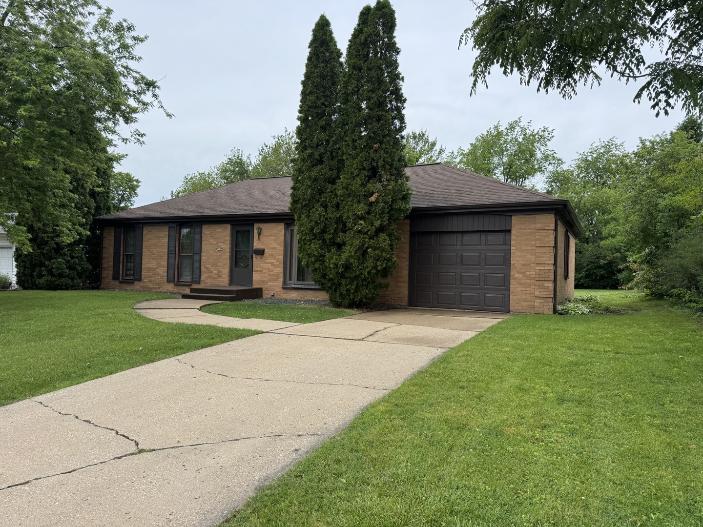 2006 Pine Street Peru IL 61354