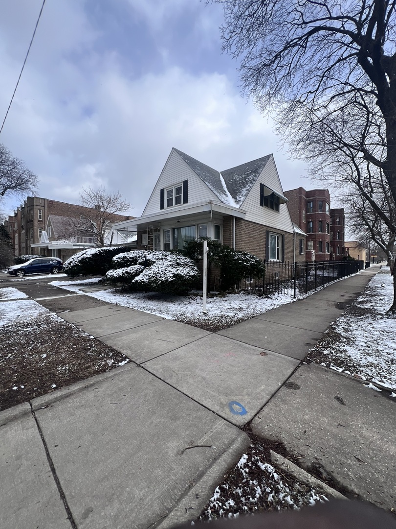 937 East 84th Place Chicago IL 60619