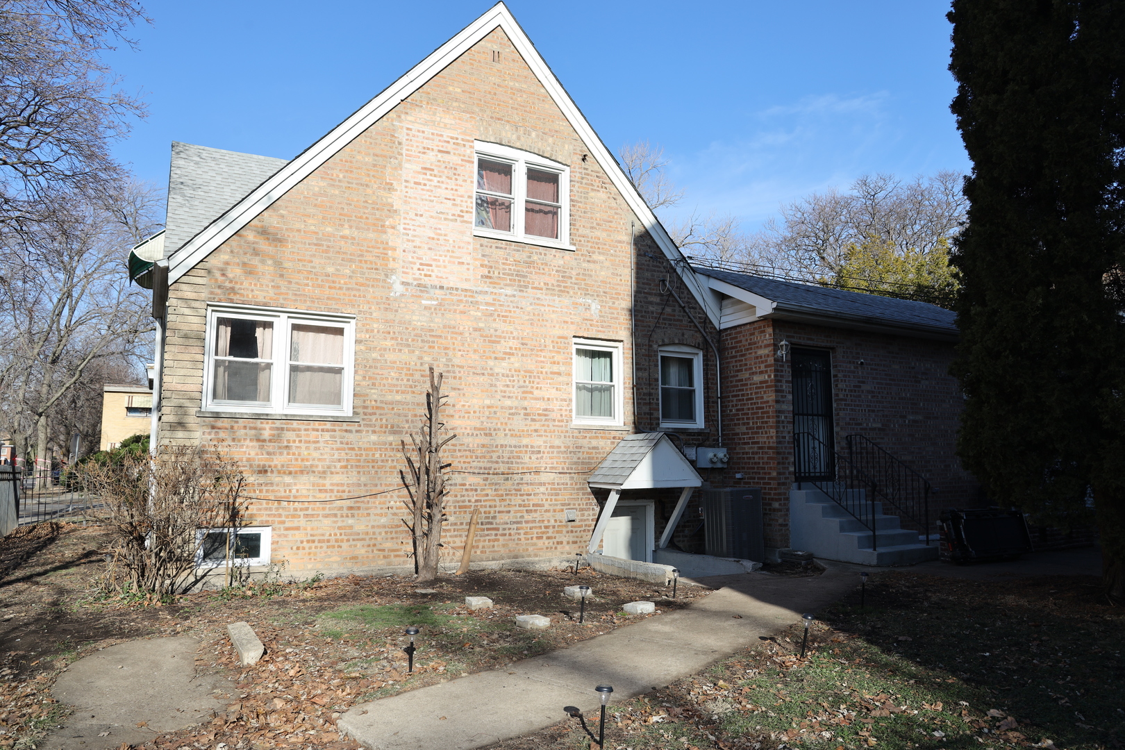 937 East 84th Place Chicago IL 60619