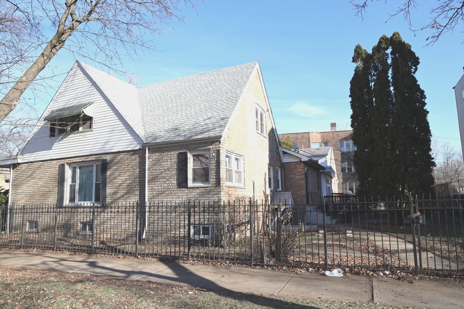 937 East 84th Place Chicago IL 60619