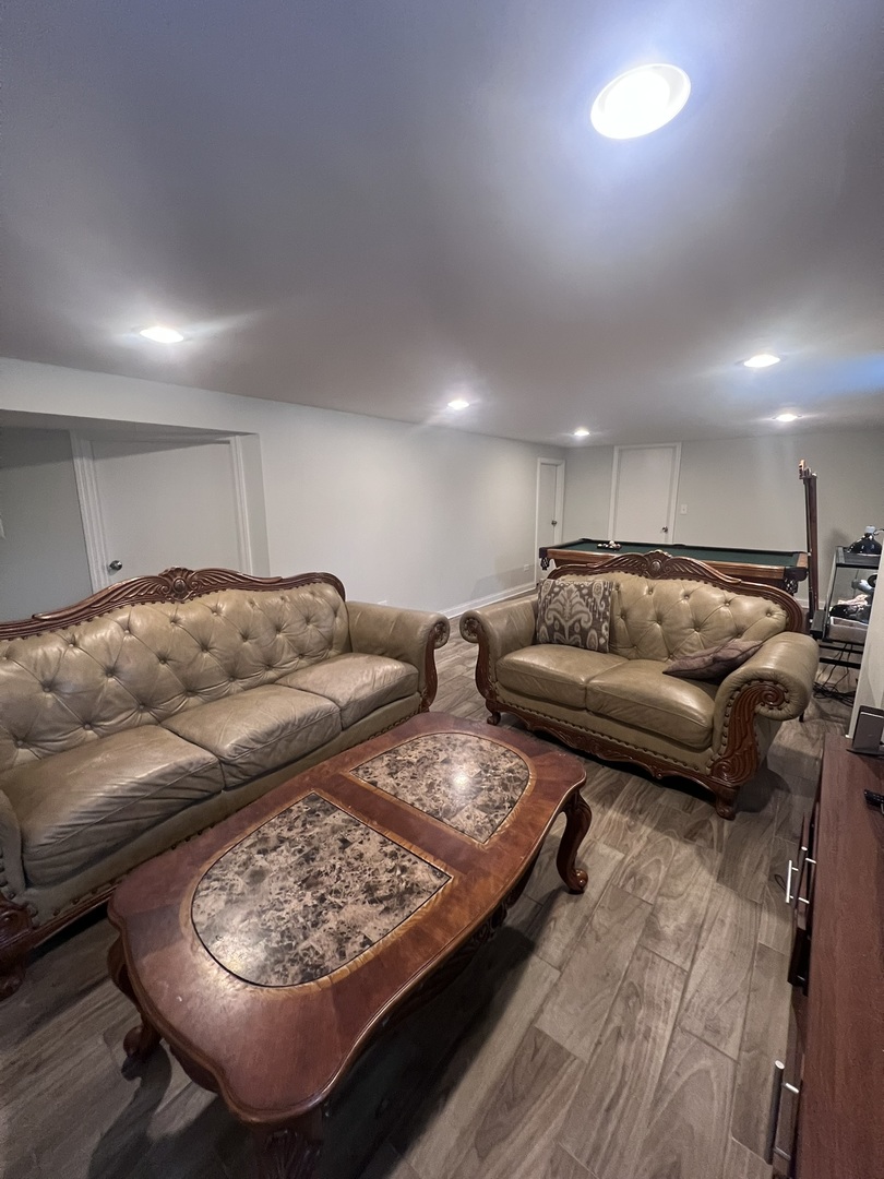 937 East 84th Place Chicago IL 60619