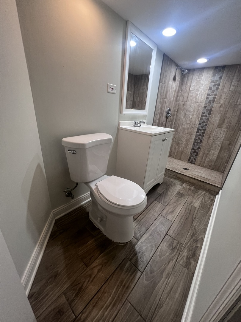 937 East 84th Place Chicago IL 60619