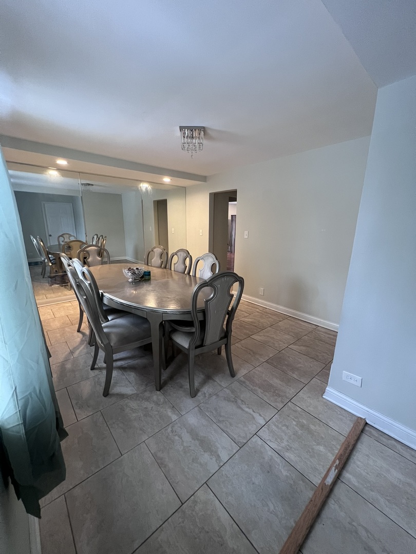 937 East 84th Place Chicago IL 60619