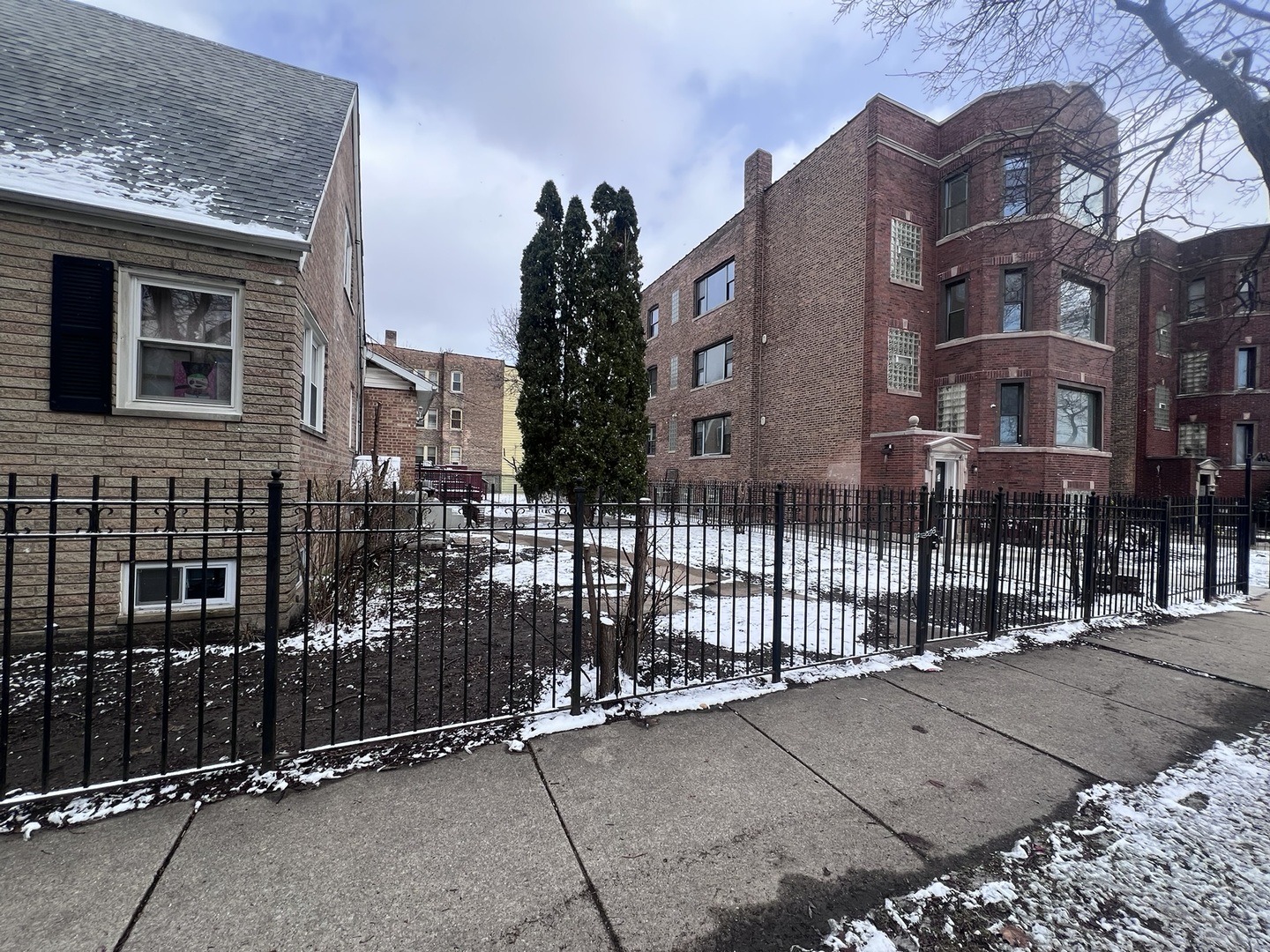 937 East 84th Place Chicago IL 60619