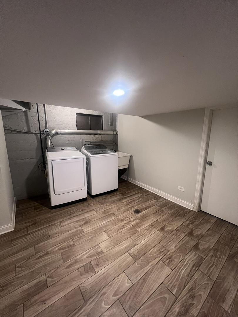 937 East 84th Place Chicago IL 60619