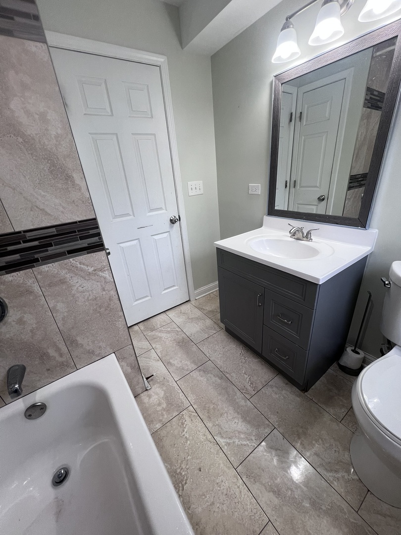 937 East 84th Place Chicago IL 60619