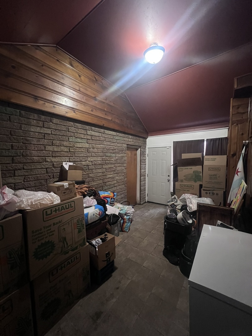 937 East 84th Place Chicago IL 60619