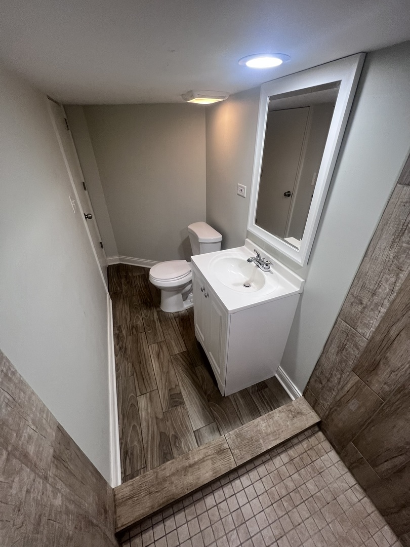 937 East 84th Place Chicago IL 60619