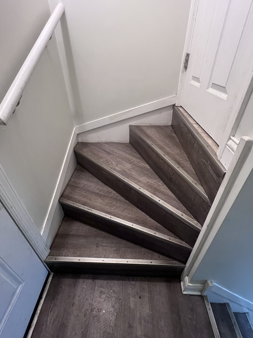 937 East 84th Place Chicago IL 60619