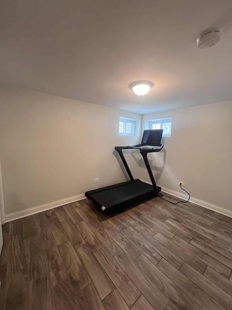 937 East 84th Place Chicago IL 60619