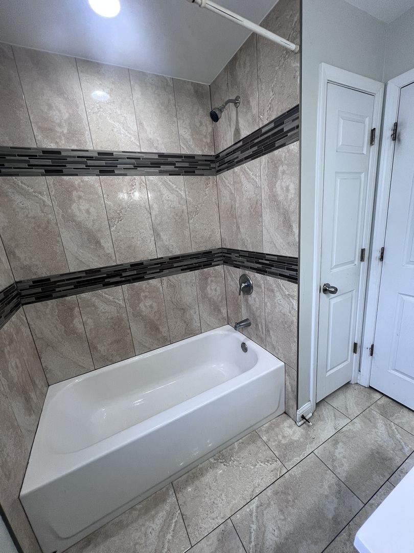 937 East 84th Place Chicago IL 60619