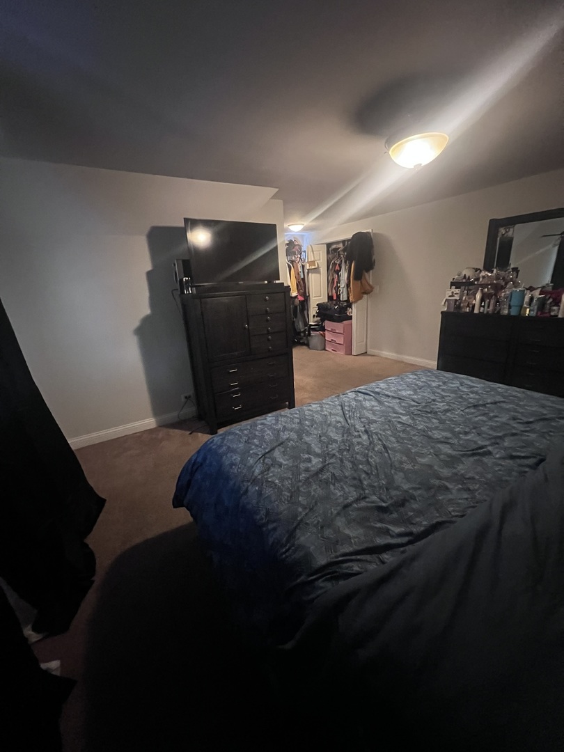 937 East 84th Place Chicago IL 60619